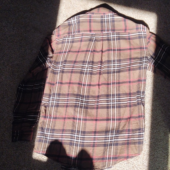 🌈 3/$25 Brown flannel shirt - Picture 3 of 3